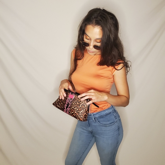 Victoria Secret CHEETAH CLUTCH - Picture 2 of 6